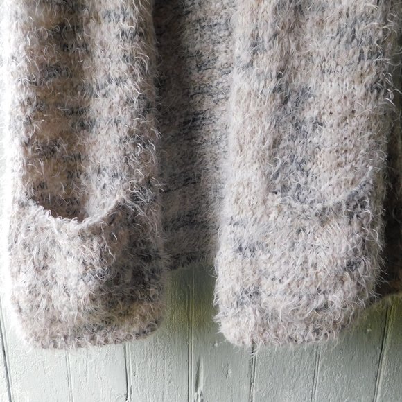 🦔 Fuzzy Furry Cozy Cardigan🐾 - Picture 9 of 16